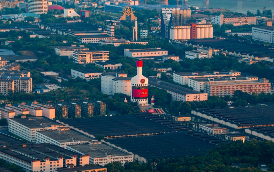 五粮液2024年业绩逆势双增，“分红 增持”双管齐下彰显长期投资价值